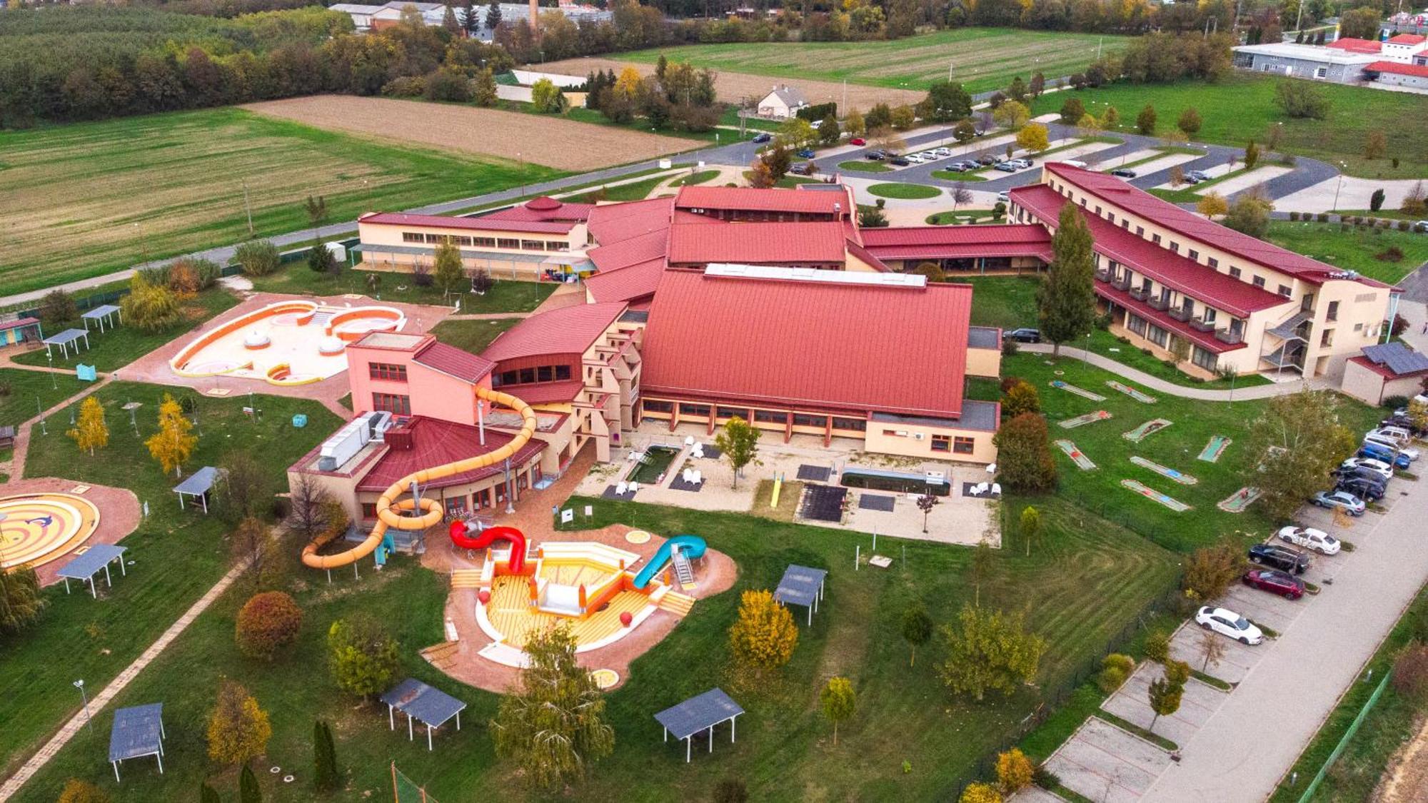 Vulkan Wellness Hotel & Camping Celldömölk المظهر الخارجي الصورة